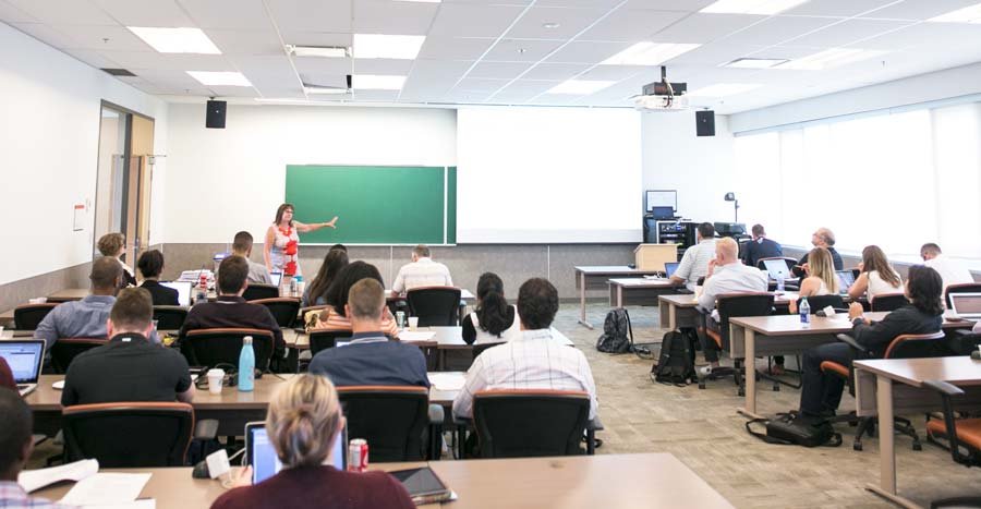 Classroom-PS900 Picture of a female lecturer at TSAS seminar