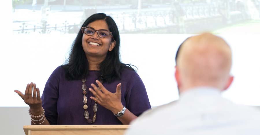 Female-Lecturer-v3-PS900 Picture of a female lecturer at TSAS seminar